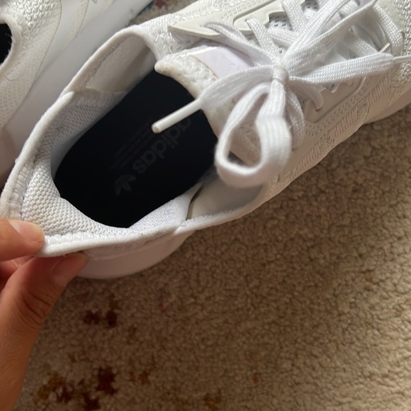 Adidas Swift Run 🤍 SZ 7 Big Kid - Picture 12 of 13